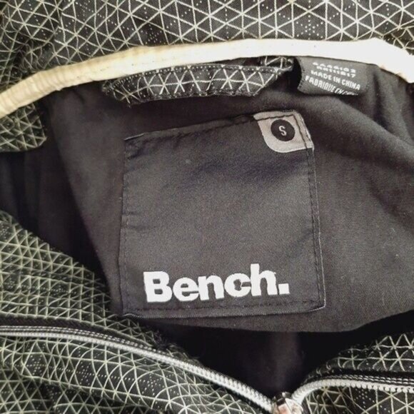 BENCH BBQ Cotton Light Jacket Full Zip w/ Hoodie Geo Pattern Black & Green Sz S - Picture 8 of 9